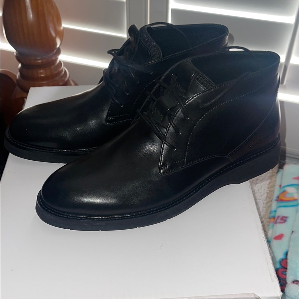 Cole Haan Black Chukka Boots Sleek Leather Design